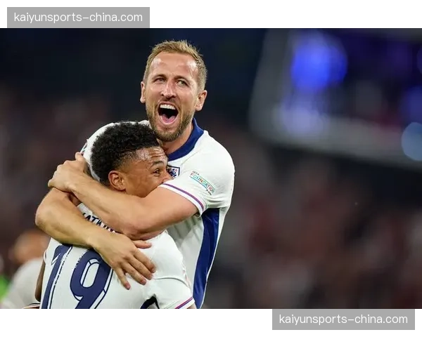 根据2026年4月的最新FIFA排名，英格兰队位列世界第四，保持在顶级强队行列。